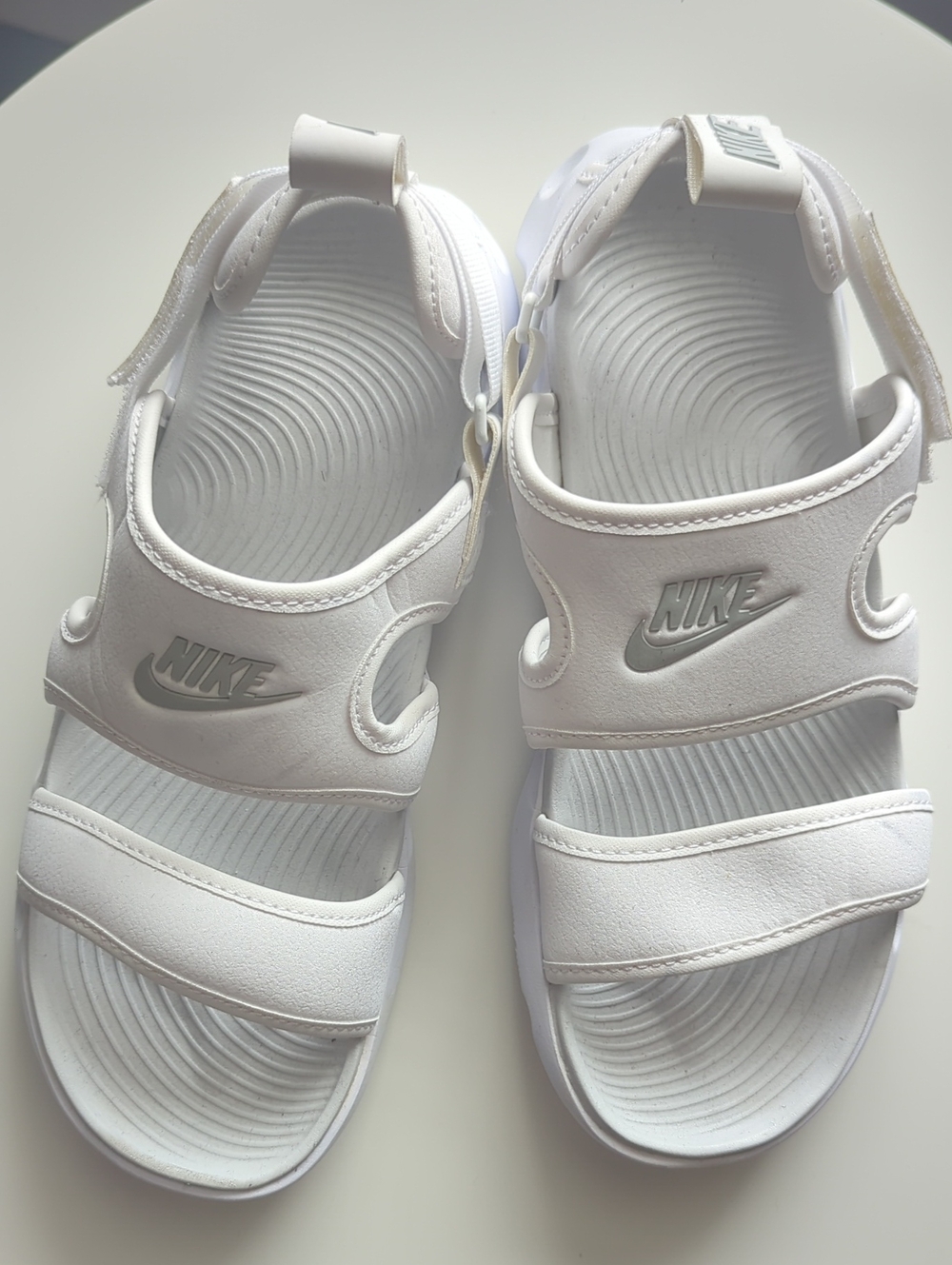 Nike White Open-Toe Sport Sandals with Logo Strap